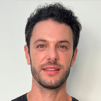 Eduardo Antônio Santos - Línea Dental Studio